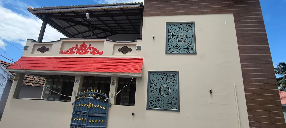 Neo Traditional Woodcraft Residence cover image